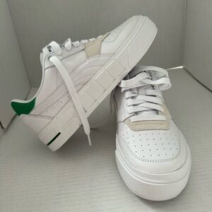 Puma Woman Sneakers Size 11